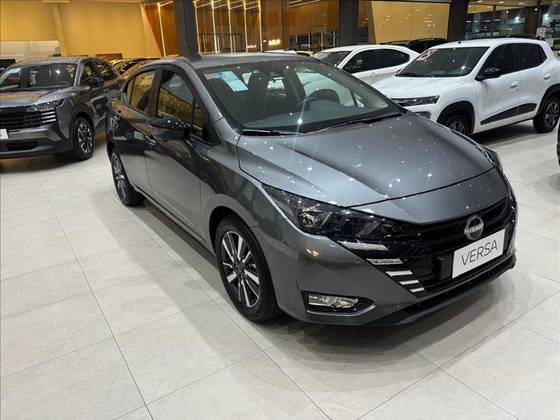 NISSAN VERSA 1.6 16V FLEX ADVANCE XTRONIC NISSAN VERSA 1.6 16V FLEX ADVANCE XTRONIC